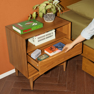 Retrovie 4-Piece Queen Bedroom Set