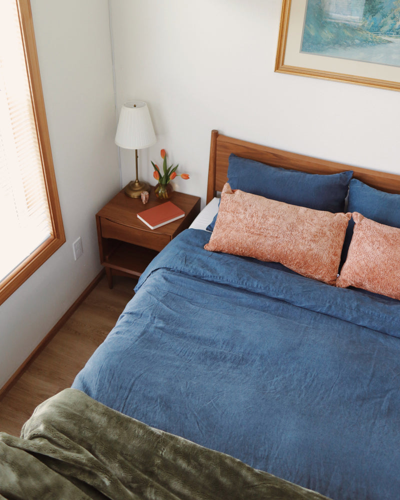 Retrovie Mid-Century Modern King Bed