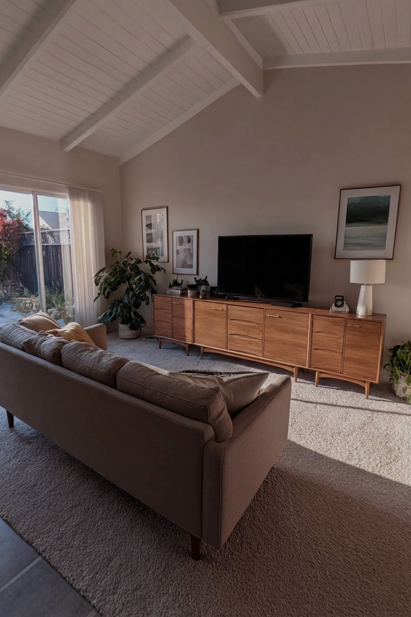138" Entertainment Center (no hutch)