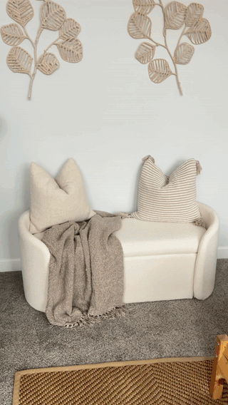 Sophie Bench in  Pearl White Bouclé (@leahnitchie)